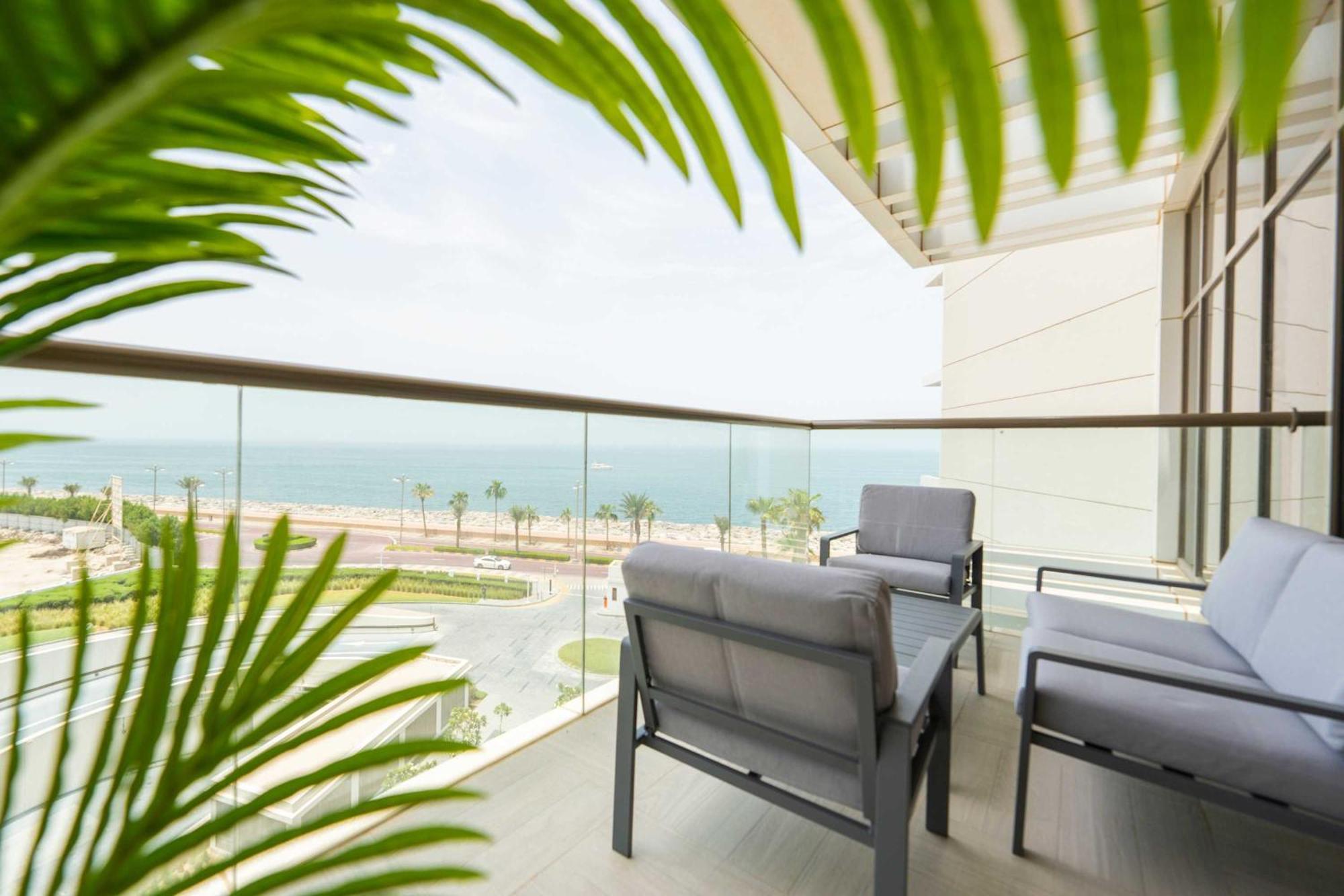 Spacious Beachfront 2 Bedroom Apartment - The 8 دبي المظهر الخارجي الصورة